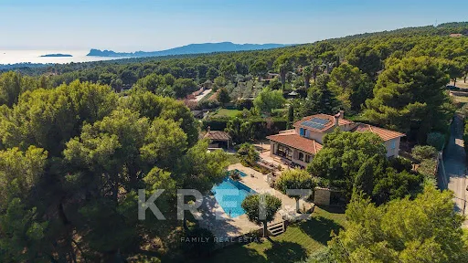 Maison 6 pièces 200 m²