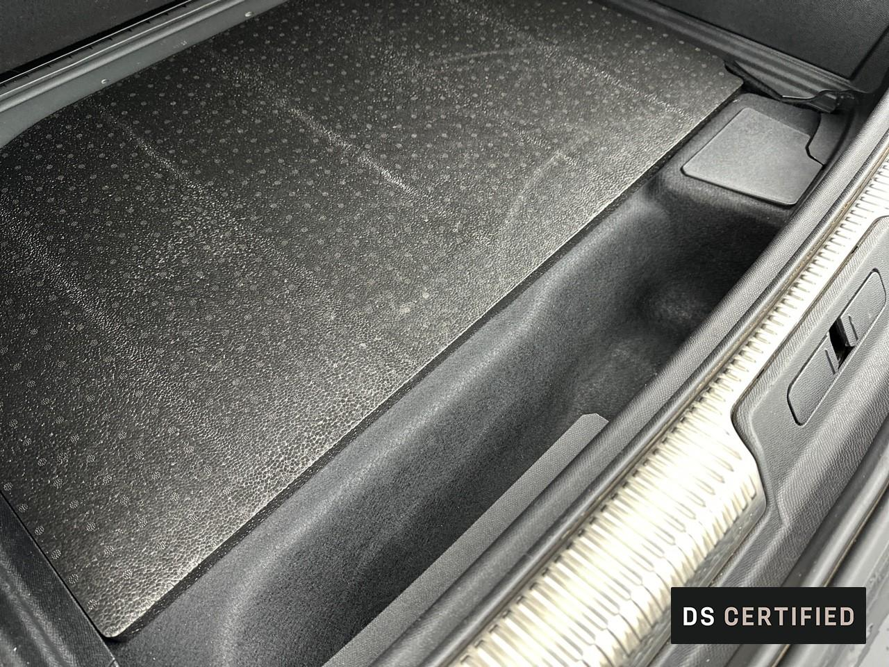 Ds Ds 7 crossback crossback hybride e-tense 300 eat8 4x4 rivoli — photo 41