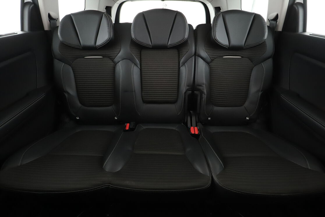Renault Grand Scenic 1.6 dCi Energy Bose Edition EDC — photo 16