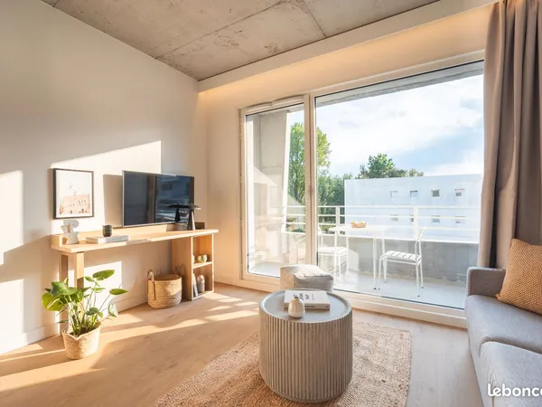 Grand T1 meublé & ultra-équipé avec Terrasse dans résidence de coliving à 10 minutes du centre-ville