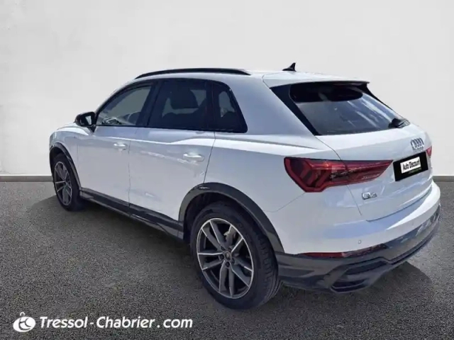 Audi Q3 35 tdi 150 ch s tronic 7 s line — photo 30
