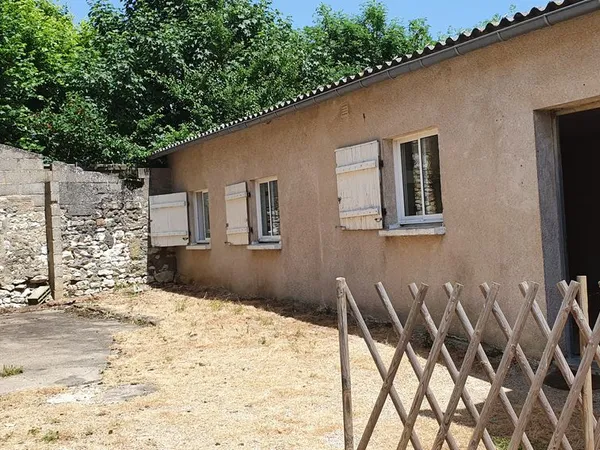Maison T3 de plain-pied 65 m² avec cour privative - 15 min de Châtellerault