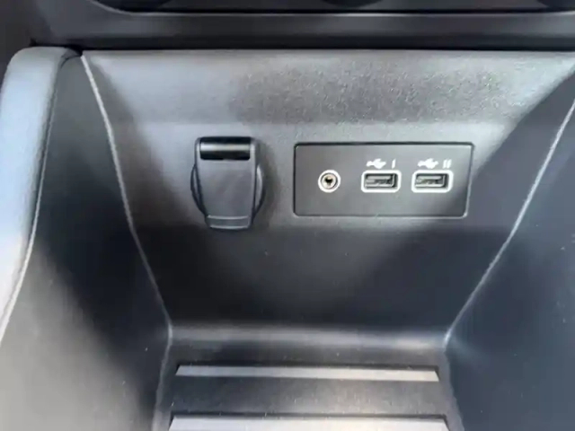 Renault Clio blue dci 100 ch gsr2 — photo 24