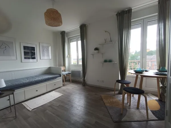 Studio meublé à louer - Secteur Gare