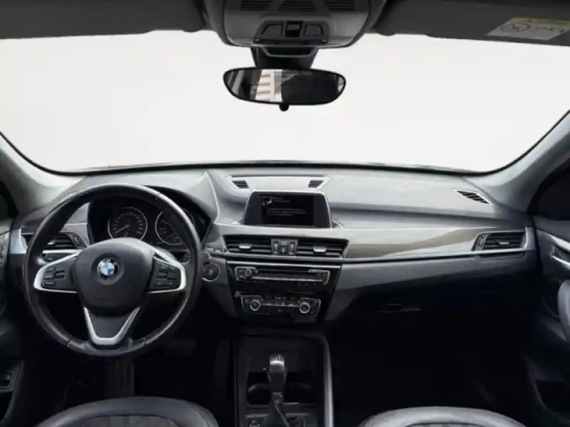 Bmw X1 sdrive18da 150ch xline — photo 10