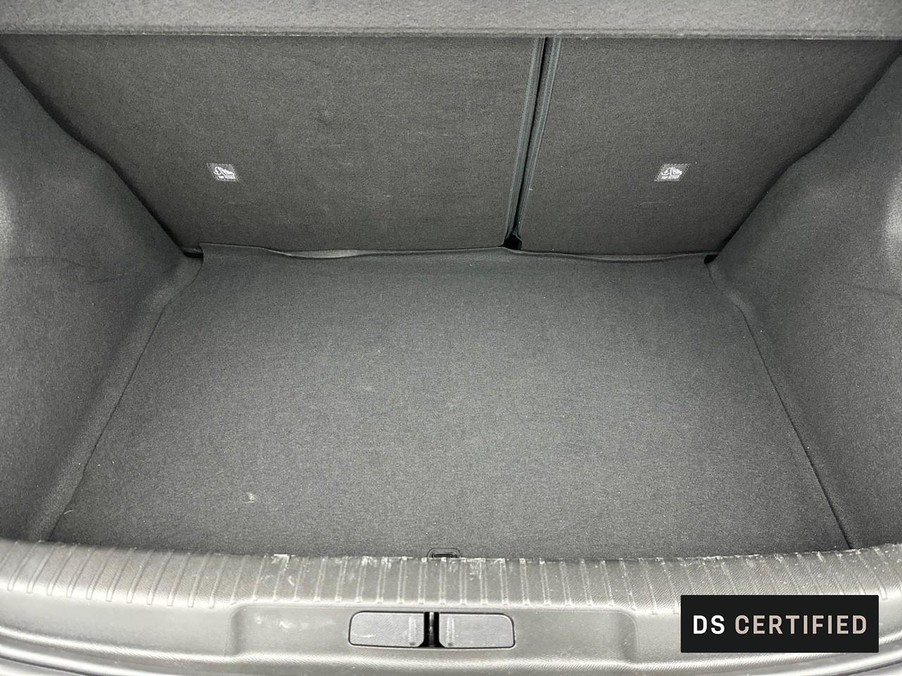 Ds Ds 3 crossback puretech 130 s&s eat8 business — photo 14