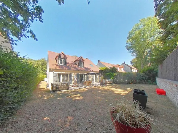 Maison 6 pièces 153 m²