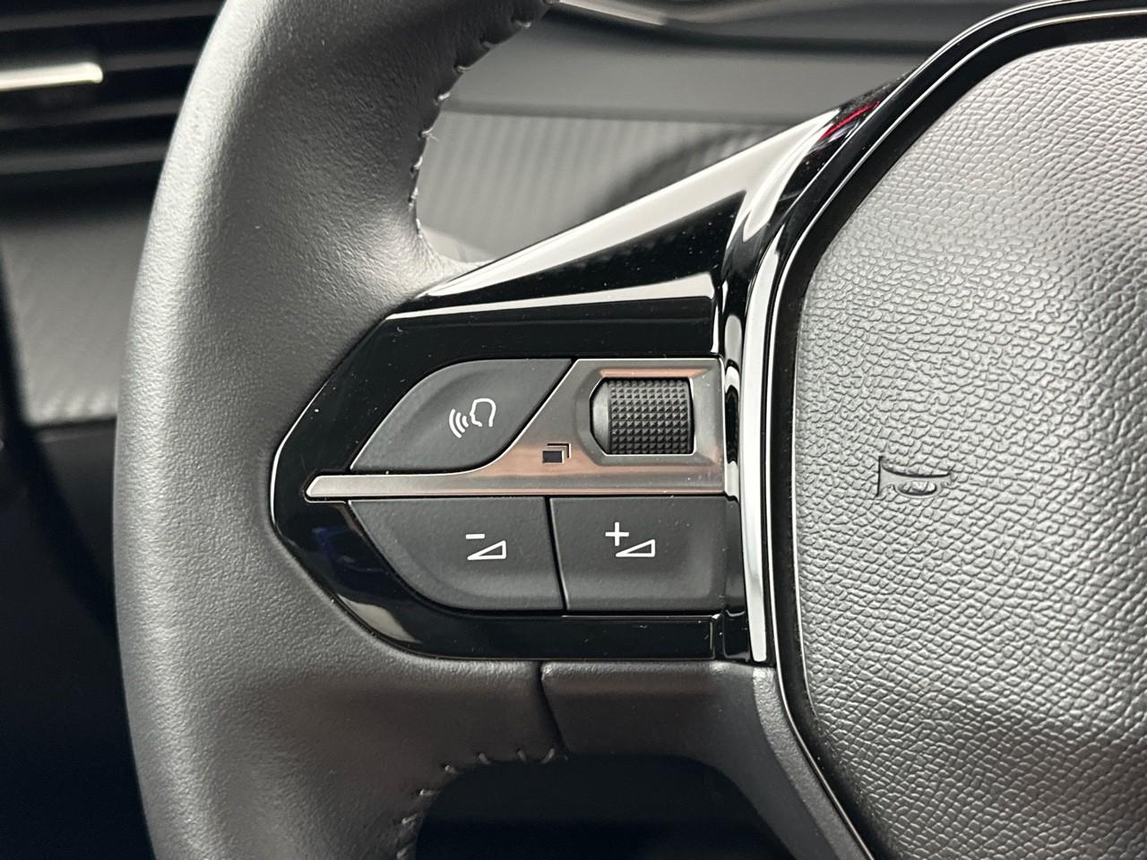 Peugeot 208 puretech 75 s&s bvm5 style — photo 20