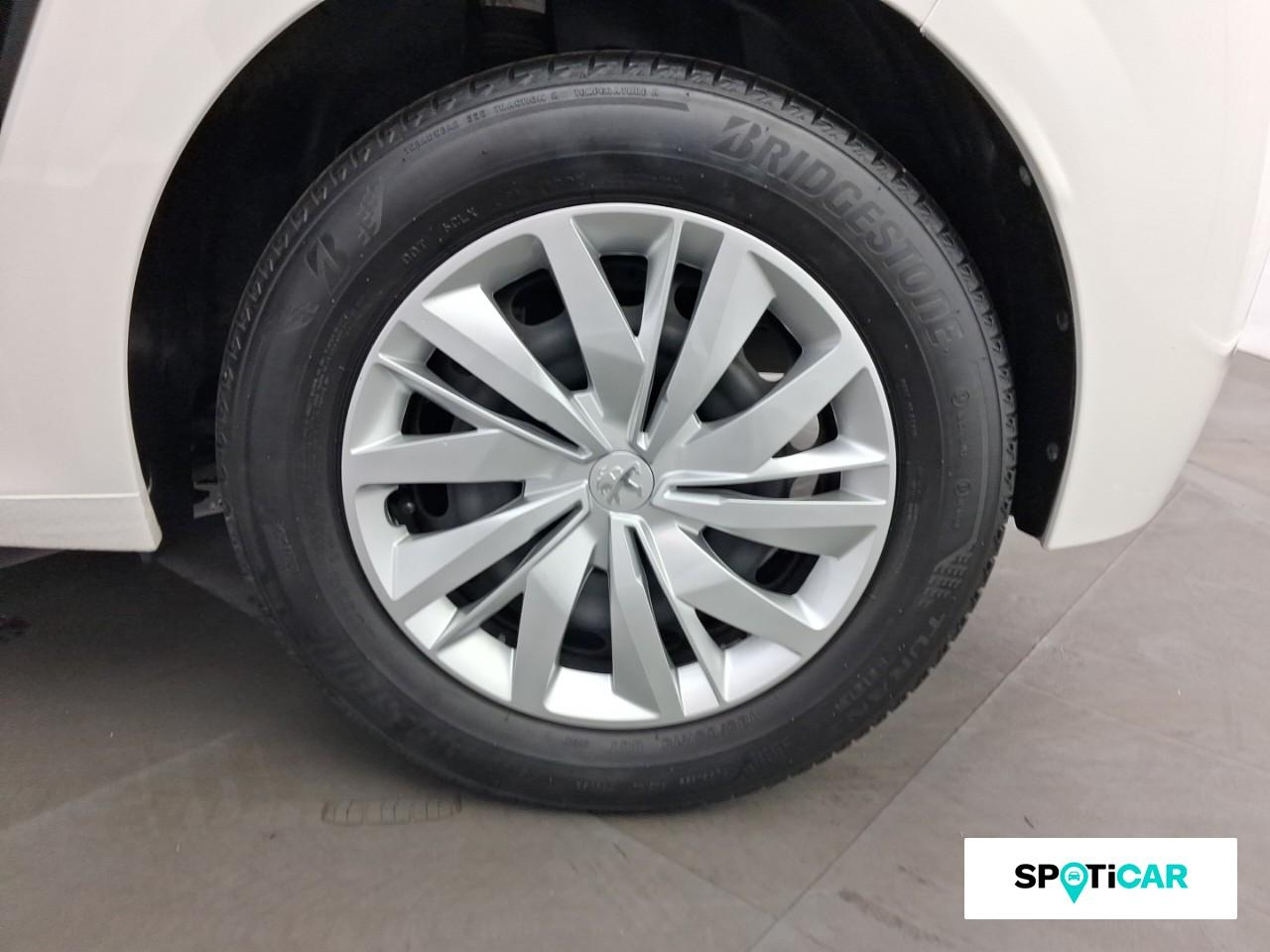 Peugeot 208 like puretech 75 s s bvm5 — photo 11