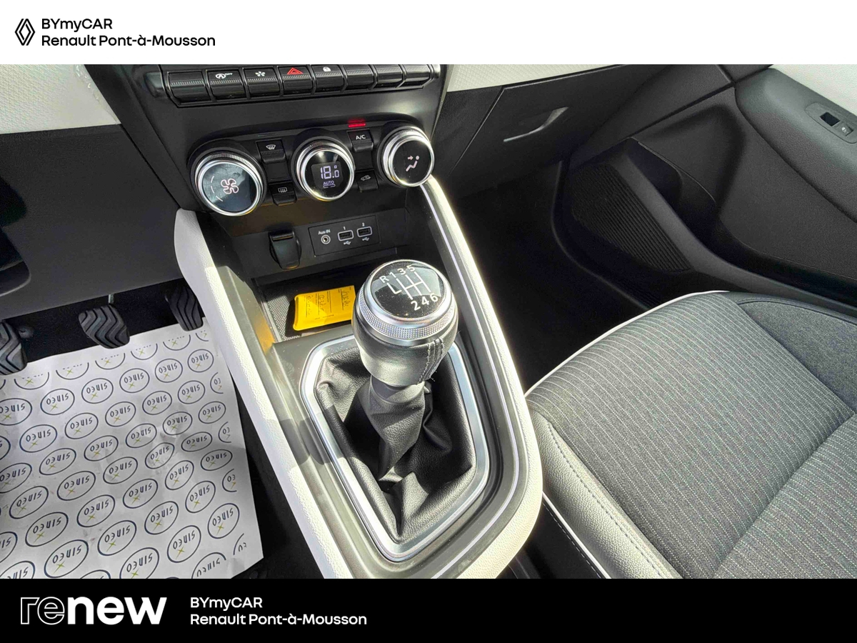 Renault Clio TCe 90 - 21N — photo 22