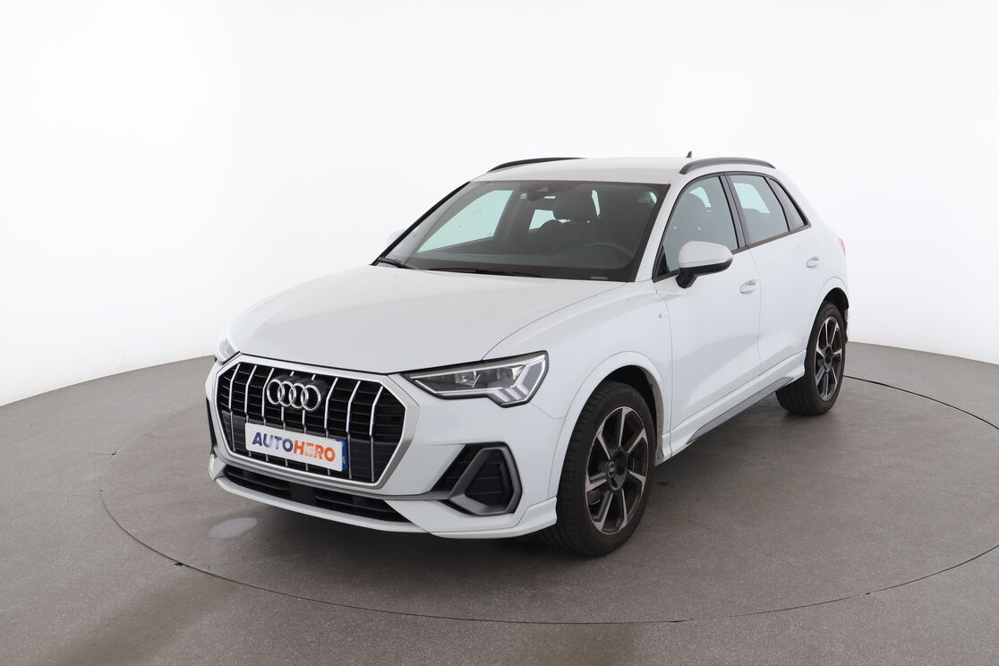 Audi Q3 35 TFSI S Line S Tronic 7 — photo 1
