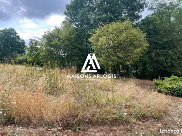 Terrain 3 000 m² Solignac