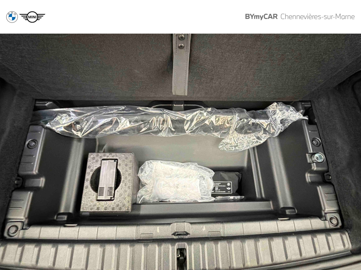 BMW iX xDrive40 326ch — photo 17
