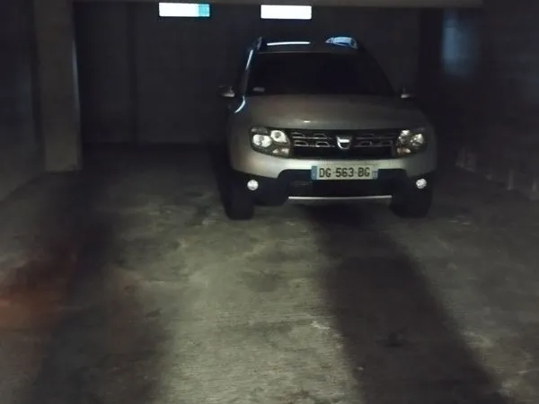 Parking couvert