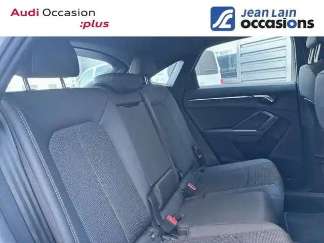 Audi Q3 sportback 35 tfsi 150 ch s tronic 7 — photo 17