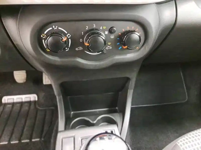 Renault Twingo iii sce 65 - 20 — photo 34