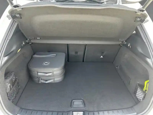 Mercedes Eqa 250+ — photo 10