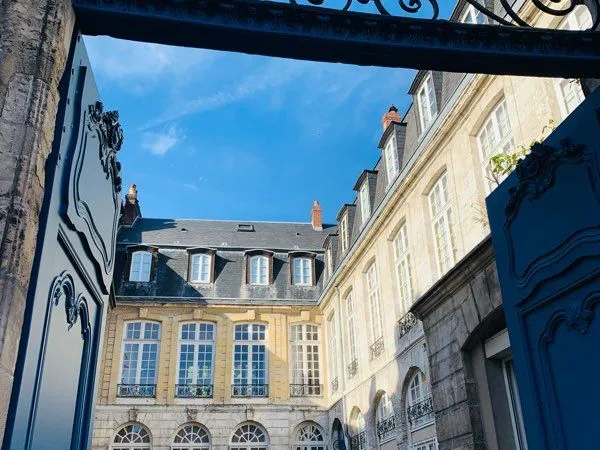 Studio 28 m² rénové à neuf - Rouen hypercentre - Meublé, loué, idéal investissement
