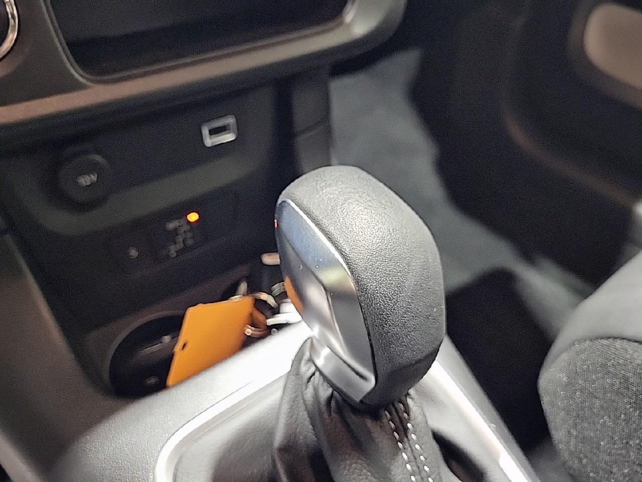 Citroën C3 puretech 110 ch eat6 max — photo 17