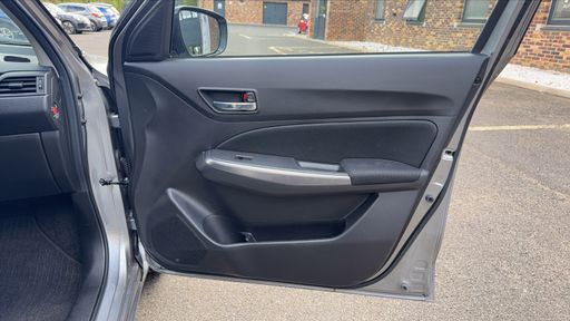 Suzuki Swift 1.2 Dualjet 83 Hybrid - Pack – 2024 – 18695 km – Hybride essence – Boîte Manuelle — photo 22