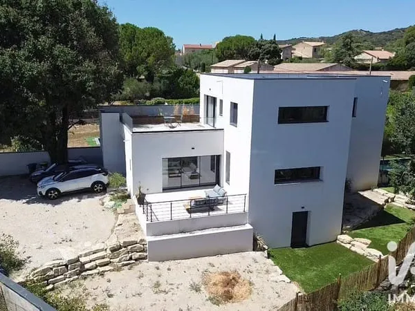 Maison 6 pièces 199 m²