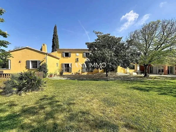 Mas provençal 16 pièces 440 m²