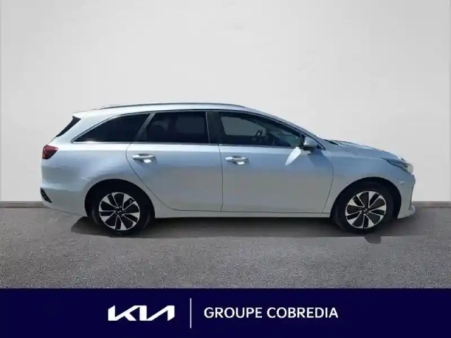 Kia Ceed sw 1.6 gdi 105ch + plug-in 60.5ch active dct6 — photo 4