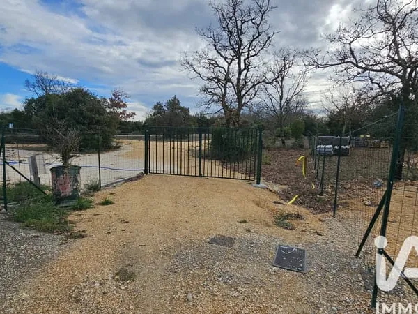 Terrain 434 m²