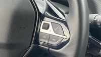 Peugeot 2008 1.2 PureTech 100ch S&S Style — photo 17