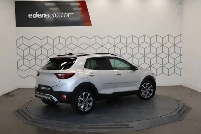 Kia Stonic 1.0 t-gdi 100 ch dct7 — photo 3