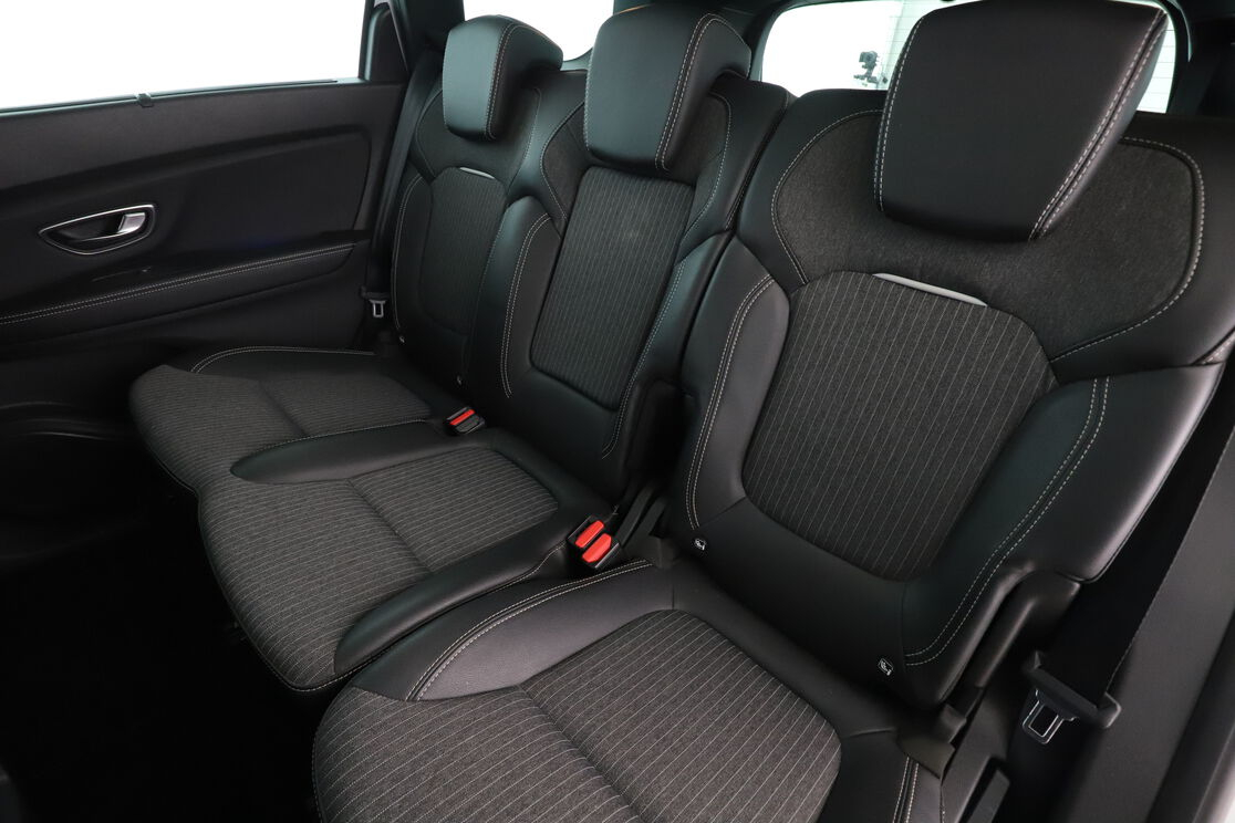 Renault Grand Scenic 1.3 TCe Techno EDC — photo 13