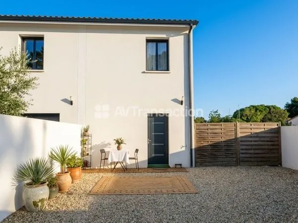 33500 ARVEYRES - MAISON RECENTE 85M² 3 CHAMBRES ET 200M² JARDIN