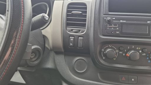 Renault Trafic 1.6 dCi 115 - Confort L1h1 – 2016 – 135456 km – Diesel – Boîte Manuelle — photo 17