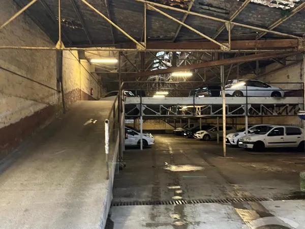 Parking 14 m²