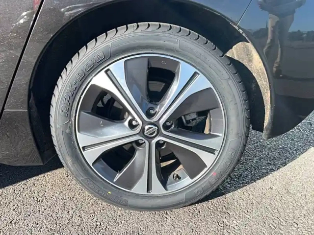 Nissan Leaf electrique 40kwh — photo 89