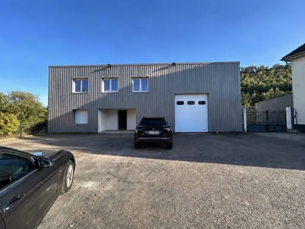 Local d'activité 440 m²
