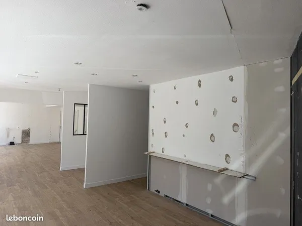 Local décoration 98 m²