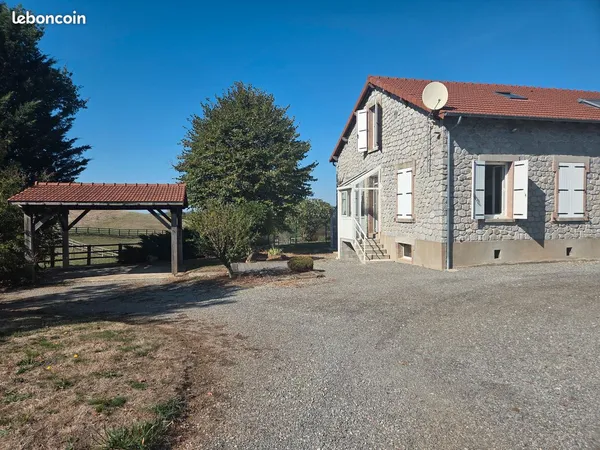 Loue F2 a ST HILAIRE BONNEVAL