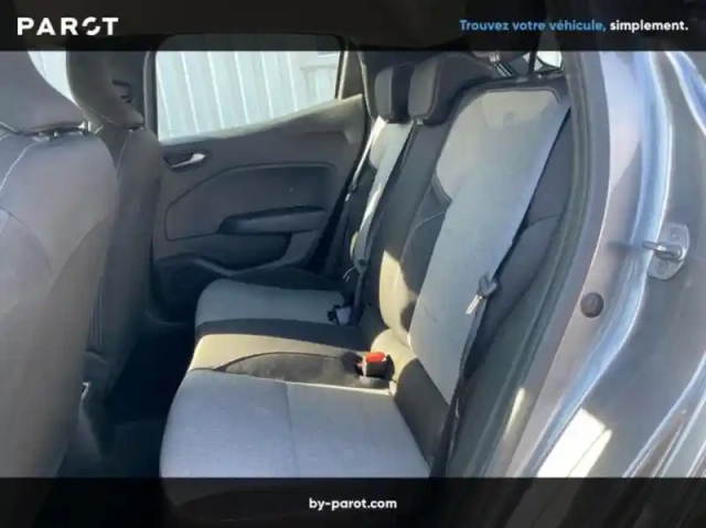 Renault Clio 1.5 blue dci 100ch evolution - 24 — photo 9