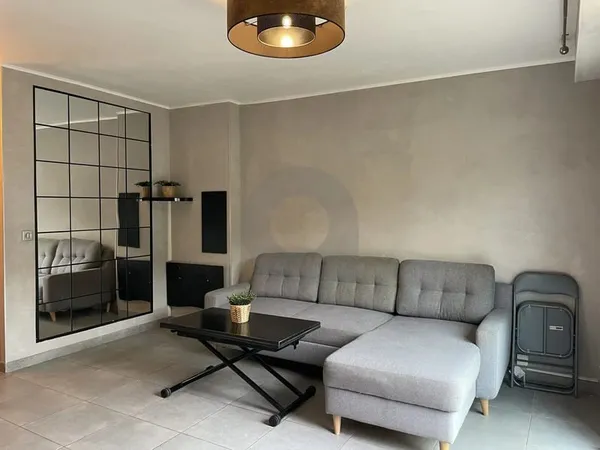 A LOUER APPT MEUBLE - ETAGE ELEVE - TERRASSE