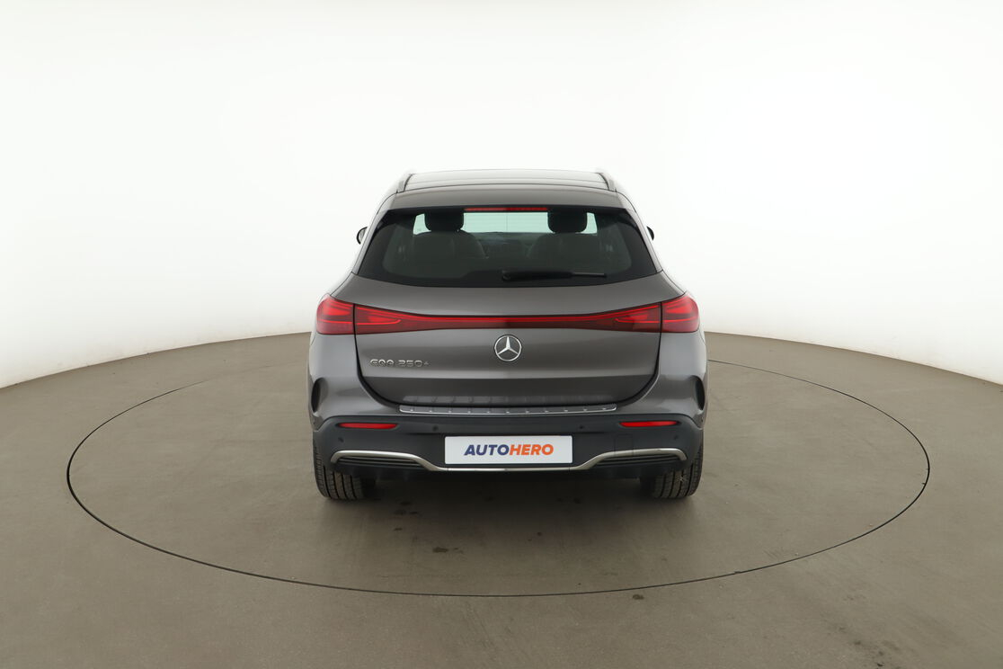 Mercedes-Benz EQA 250+ AMG Line 70.5 kWh — photo 4