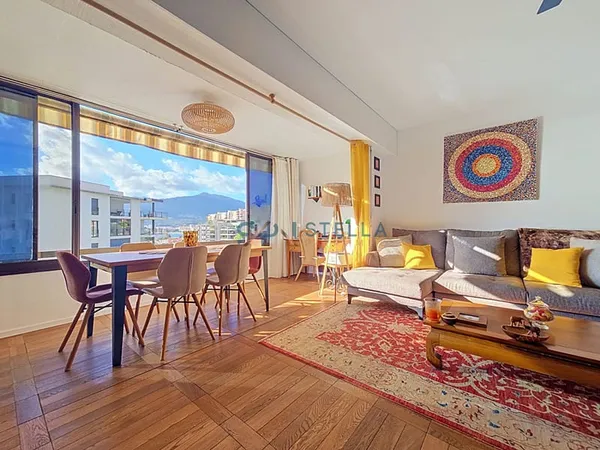 Aspretto - T4 de 95 m², lumineux et traversant, à deux pas de la plage