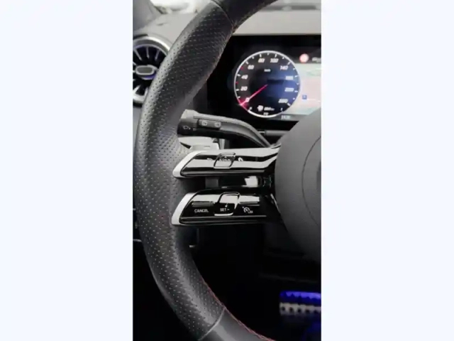 Mercedes Gla 250 e hybrid eq amg line — photo 24