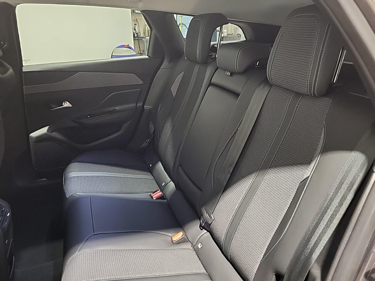 Peugeot 308 sw bluehdi 130ch s&s eat8 allure pack — photo 13