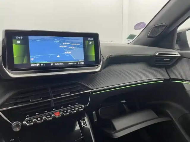 Peugeot 2008 puretech 130 s&amp;s eat8 — photo 28