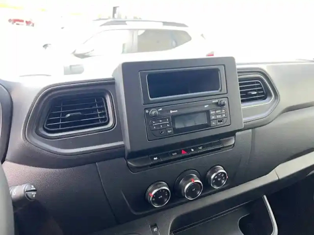 Renault Master fgn trac f3500 l2h2 blue dci 135 — photo 24