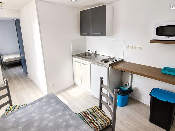 Studio meublé 19 m2 - Saint-Éloi à 400 m - Tout équipé - Charges comprises