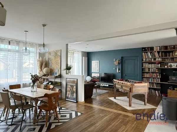 Maison 7 pièces 176 m²