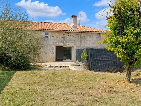Maison familiale 145m2 - 3 chambres + bureau - Jardin clos 445m2