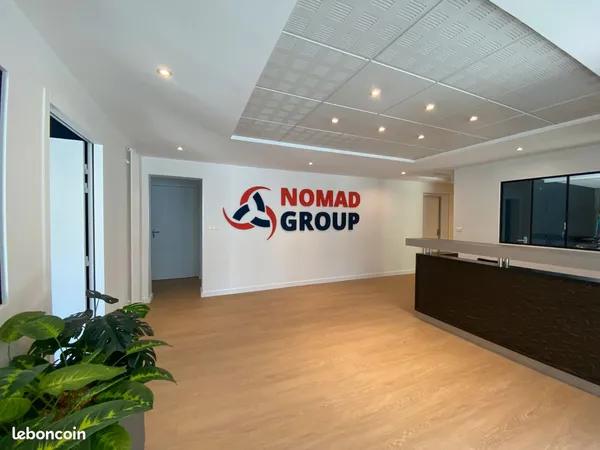 Bureau individuel privatif spacieux en centre-ville Laval